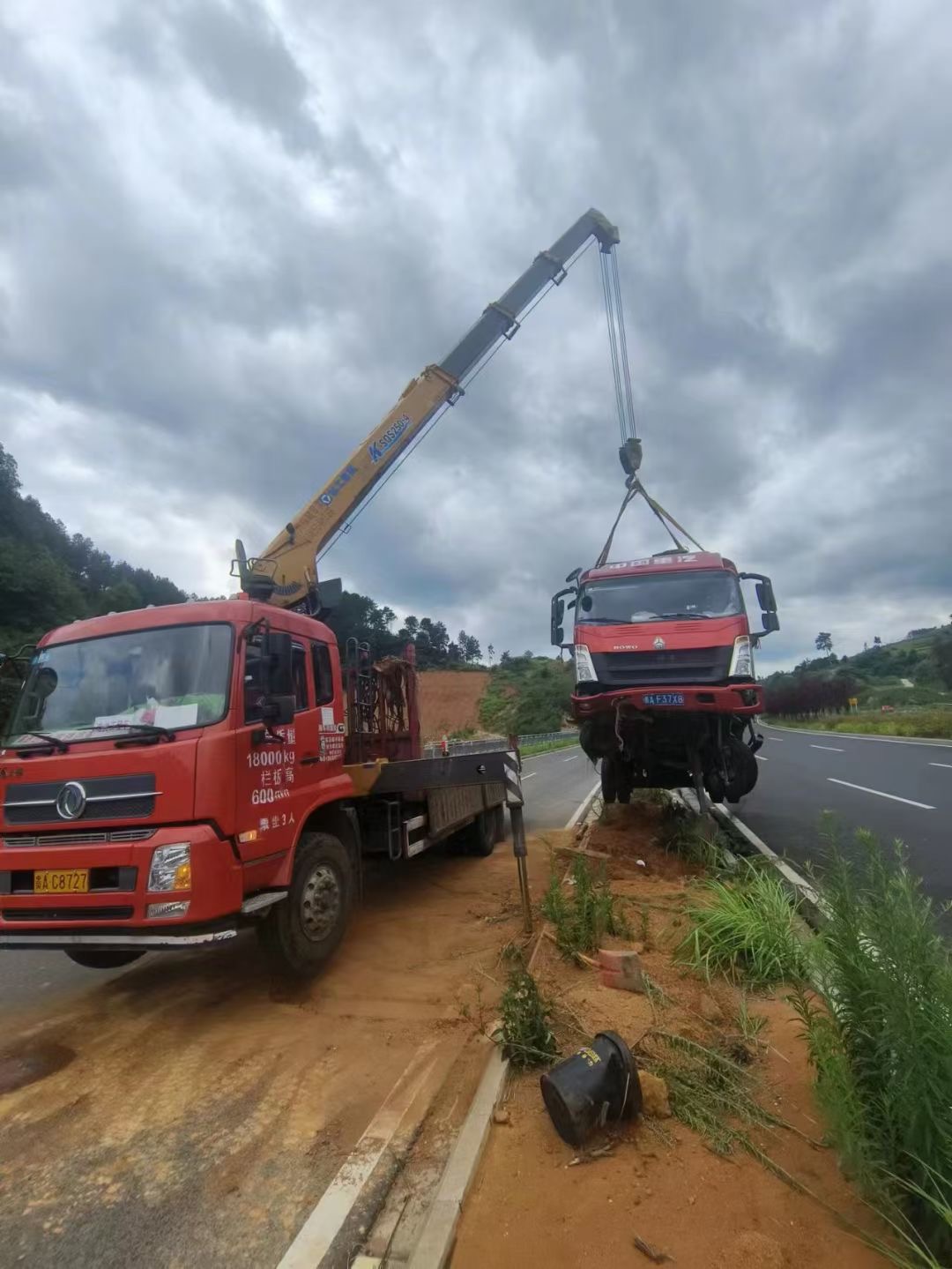 雨花台区吊车出租公司在日常生活中对吊车要怎样检查