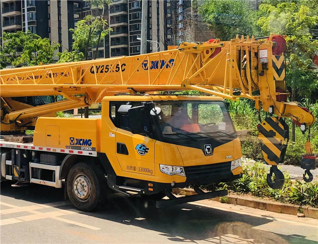 雨花台区大件设备吊装租赁吊车