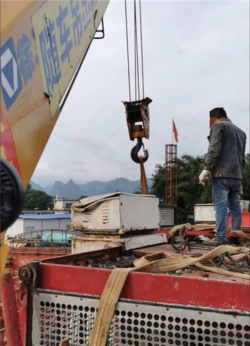 雨花台区大件吊装搬运设备常用的施工手势信号解答